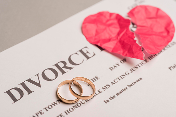 Hiring Divorce Attorney